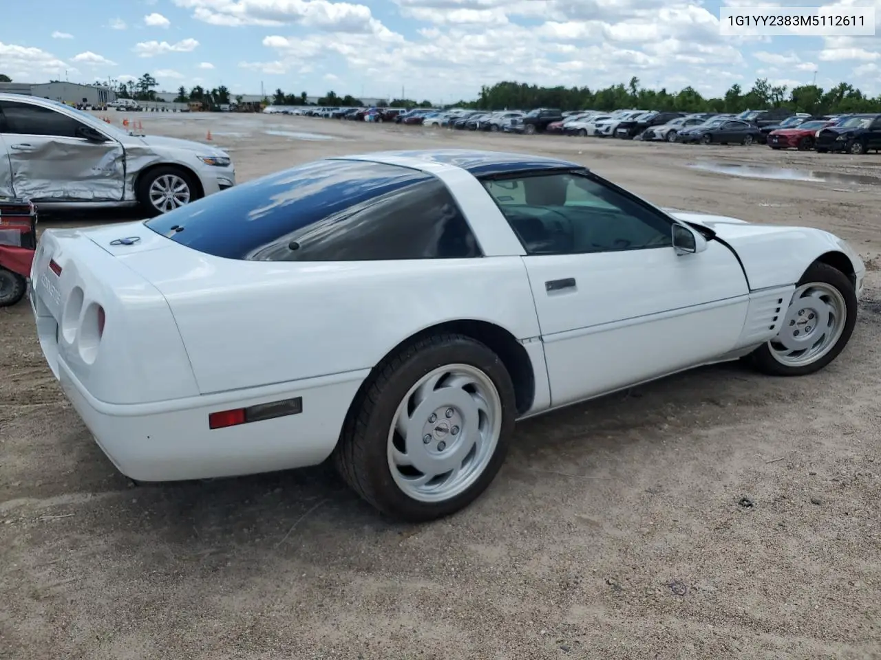 1991 Chevrolet Corvette VIN: 1G1YY2383M5112611 Lot: 56570305