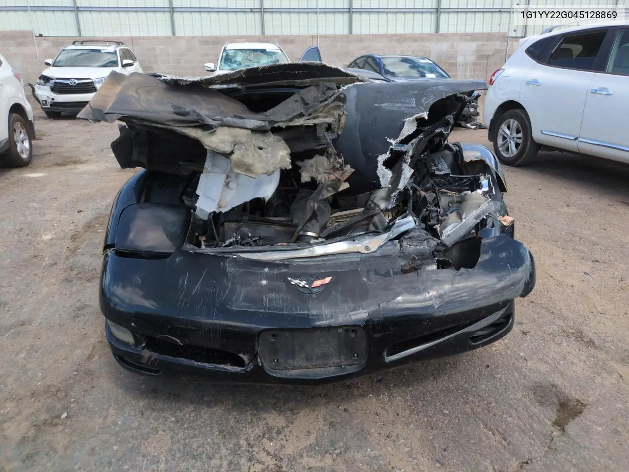 2004 Chevrolet Corvette VIN: 1G1YY22G045128869 Lot: 55848975