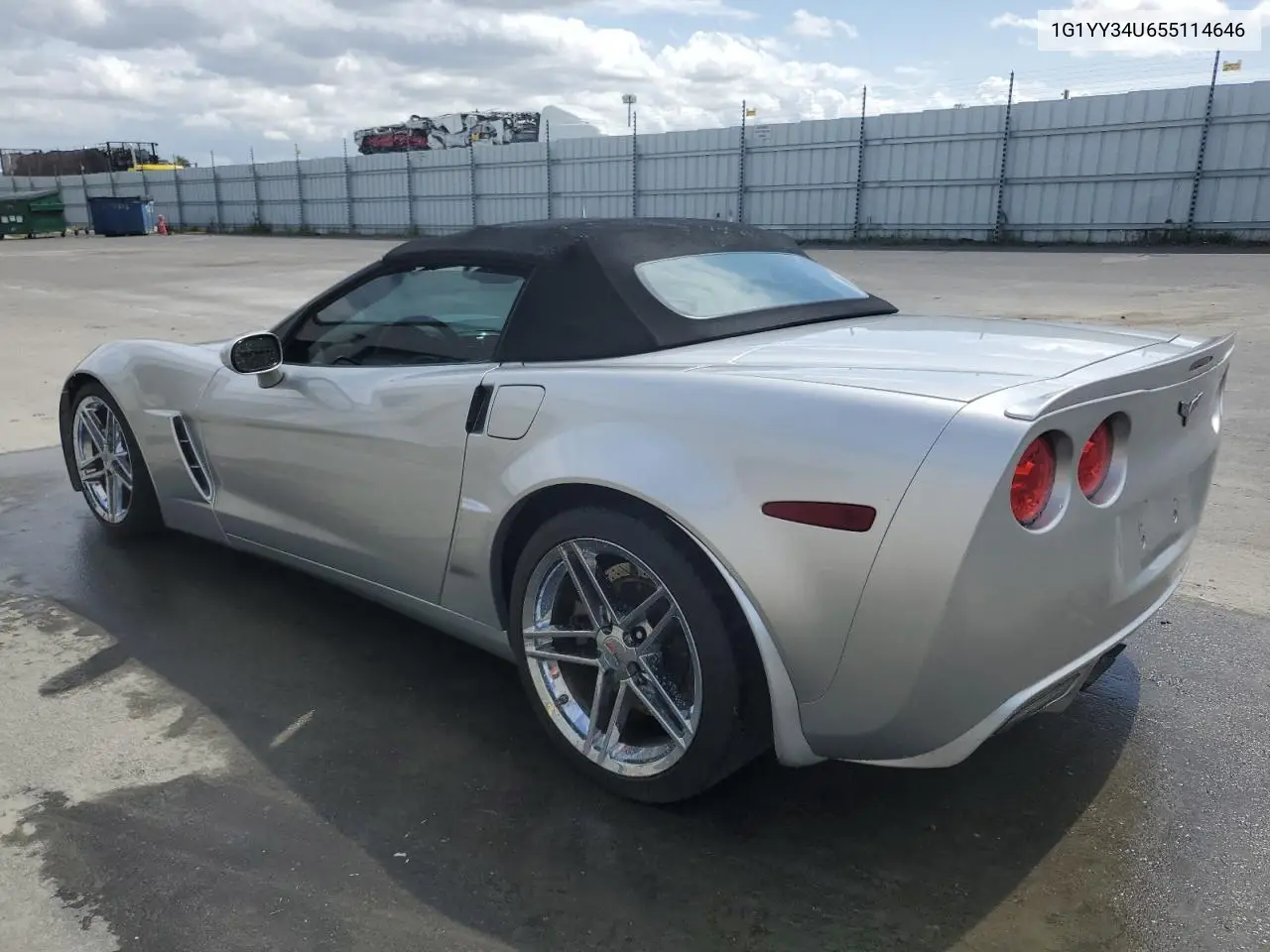 2005 Chevrolet Corvette VIN: 1G1YY34U655114646 Lot: 51330415