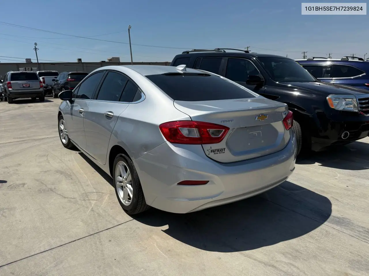 2017 Chevrolet Cruze Lt VIN: 1G1BH5SE7H7239824 Lot: 57283955