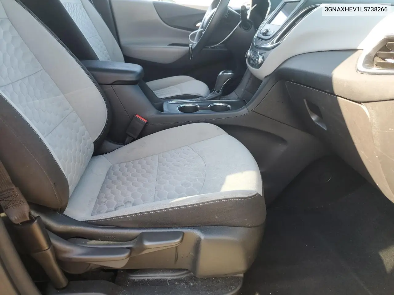 2020 Chevrolet Equinox Ls VIN: 3GNAXHEV1LS738266 Lot: 63129605