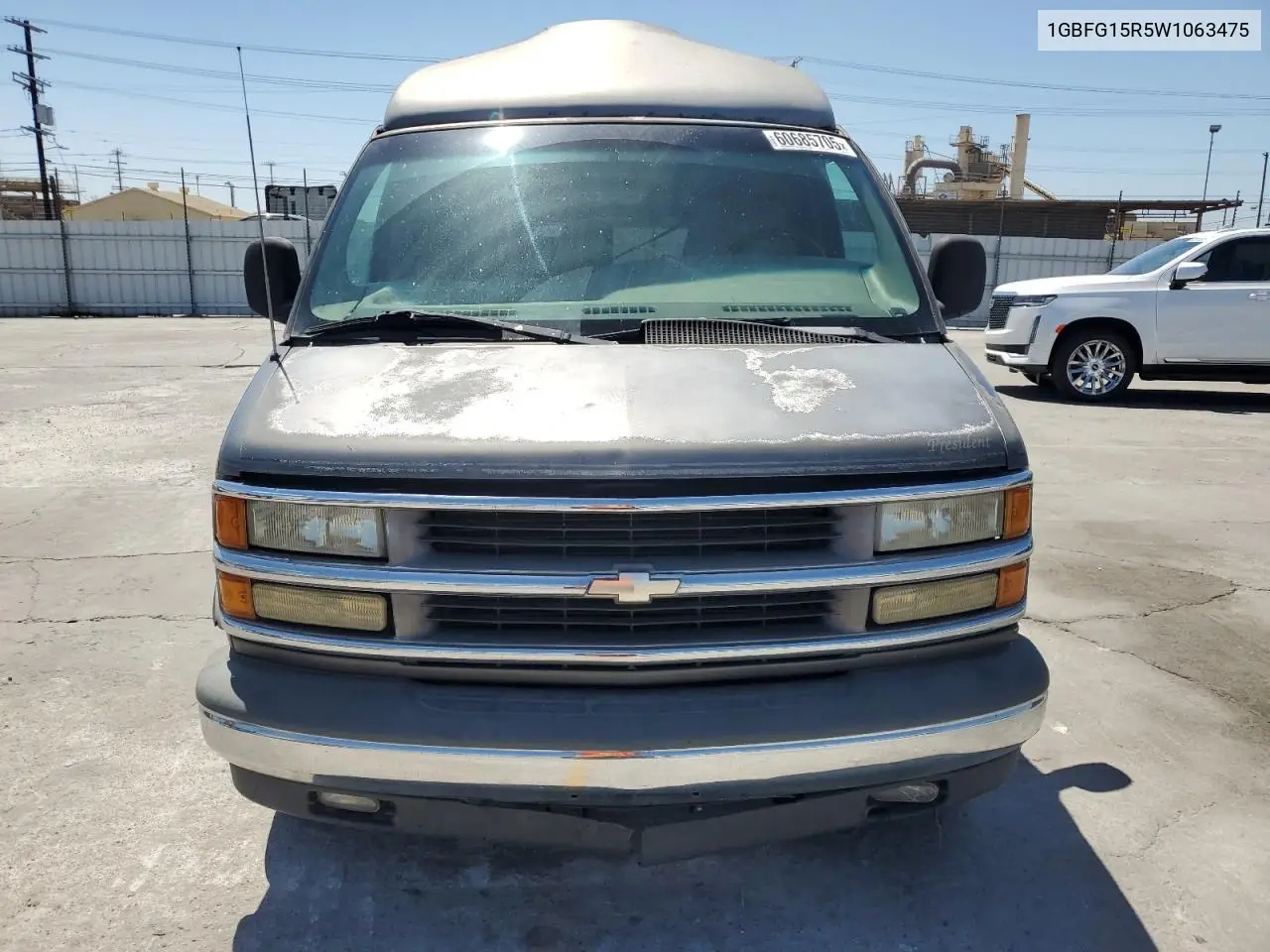 1998 Chevrolet Express G1500 VIN: 1GBFG15R5W1063475 Lot: 60685705