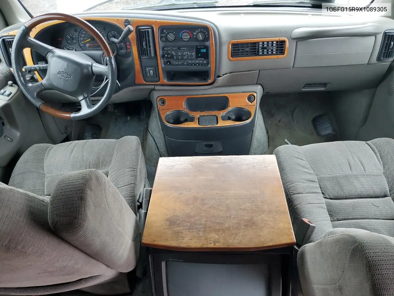 1999 Chevrolet Express G1500 VIN: 1GBFG15R9X1089305 Lot: 51810075