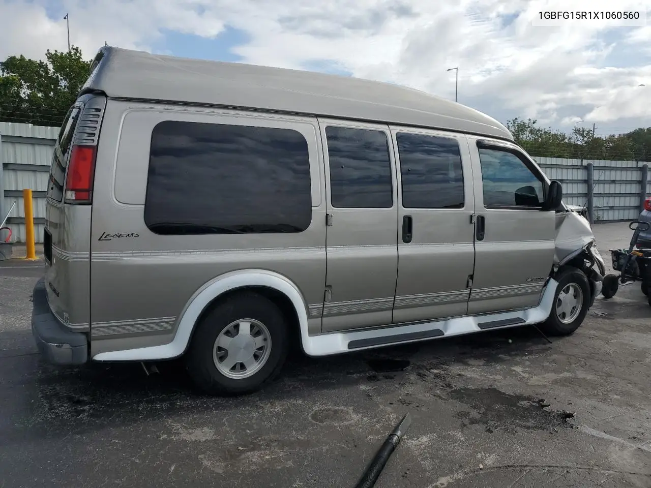 1999 Chevrolet Express G1500 VIN: 1GBFG15R1X1060560 Lot: 56858005