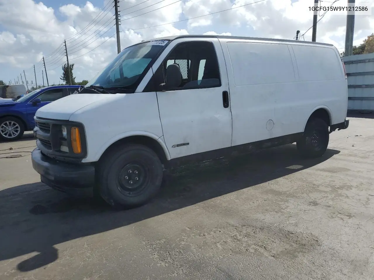 2000 Chevrolet Express G1500 VIN: 1GCFG15W9Y1212586 Lot: 51750725