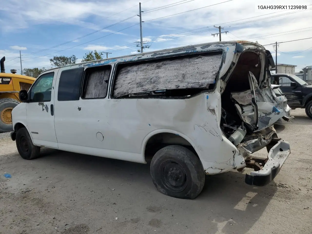2001 Chevrolet Express G3500 VIN: 1GAHG39RX11239898 Lot: 37352072