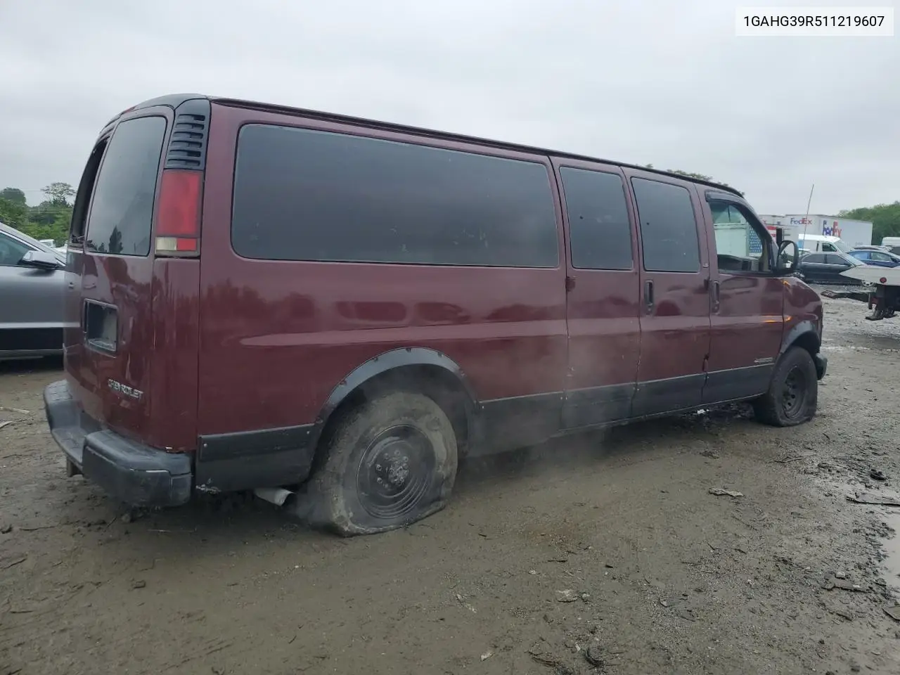 2001 Chevrolet Express G3500 VIN: 1GAHG39R511219607 Lot: 57126675