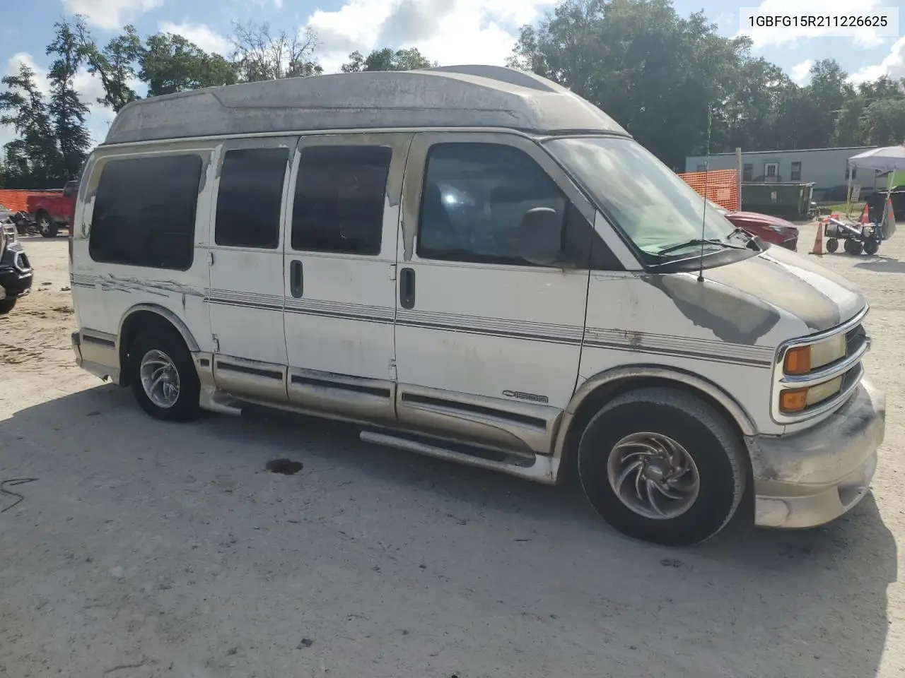 2001 Chevrolet Express G1500 VIN: 1GBFG15R211226625 Lot: 62291785