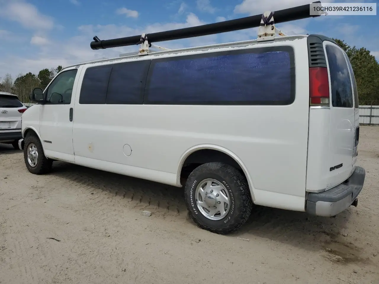 2002 Chevrolet Express G3500 VIN: 1GCHG39R421236116 Lot: 63223115