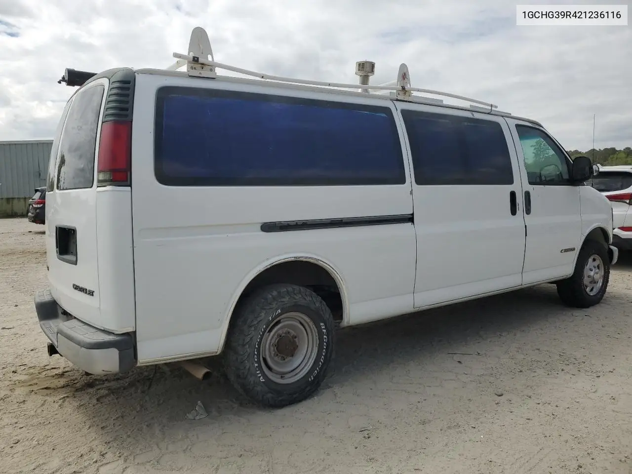 2002 Chevrolet Express G3500 VIN: 1GCHG39R421236116 Lot: 63223115