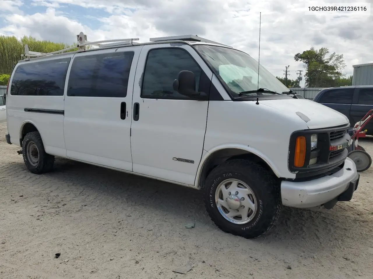 2002 Chevrolet Express G3500 VIN: 1GCHG39R421236116 Lot: 63223115