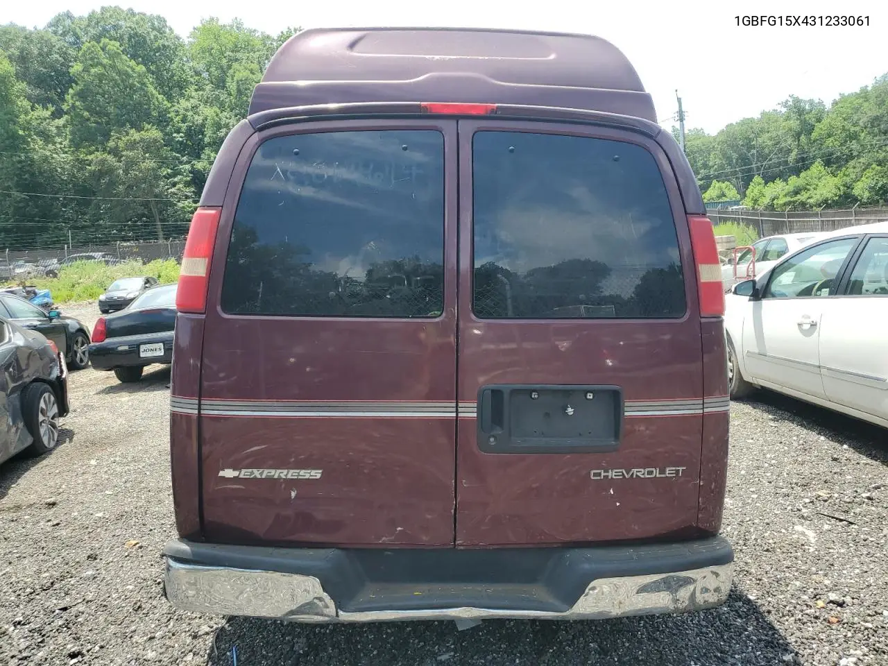 2003 Chevrolet Express G1500 VIN: 1GBFG15X431233061 Lot: 62646375