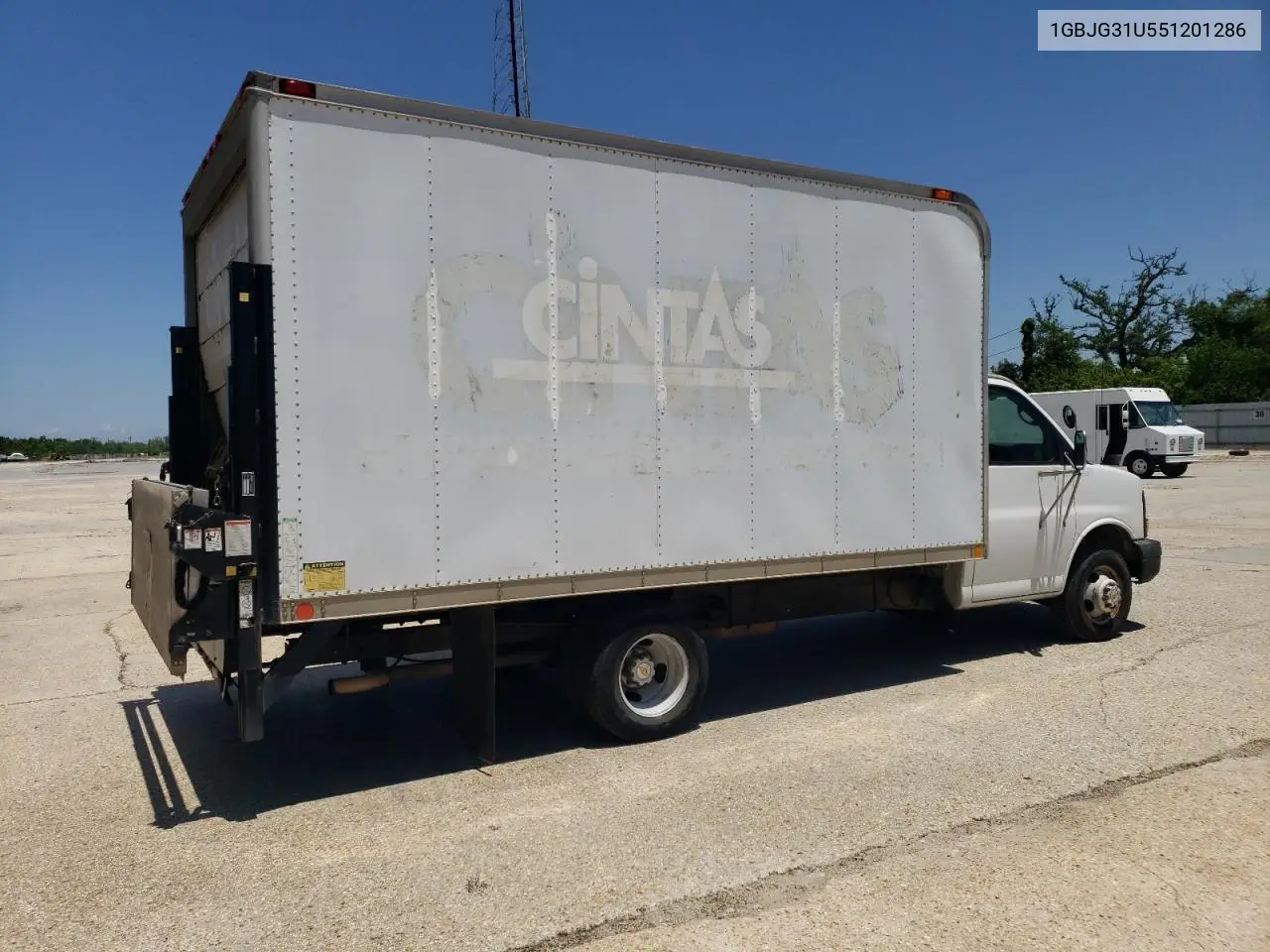 2005 Chevrolet Express G3500 VIN: 1GBJG31U551201286 Lot: 55933315