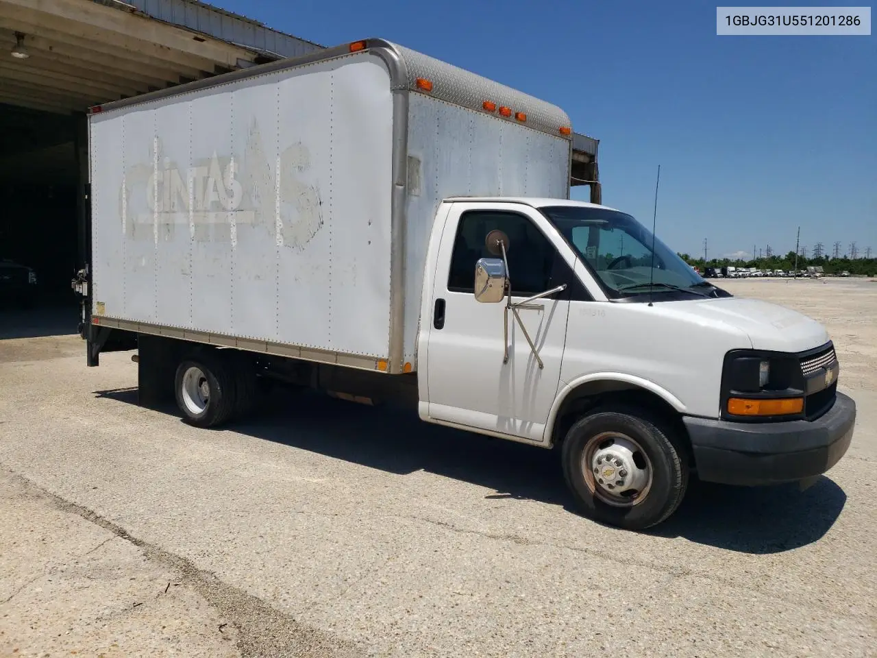 2005 Chevrolet Express G3500 VIN: 1GBJG31U551201286 Lot: 55933315