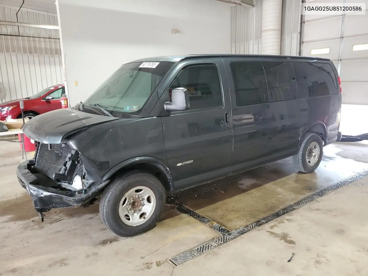 2005 Chevrolet Express G2500 VIN: 1GAGG25U851200586 Lot: 62779785