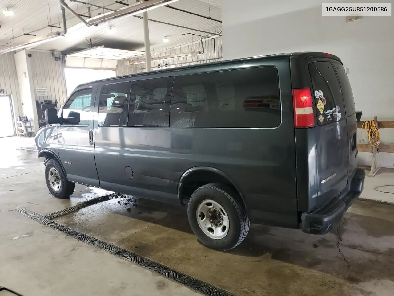 2005 Chevrolet Express G2500 VIN: 1GAGG25U851200586 Lot: 62779785
