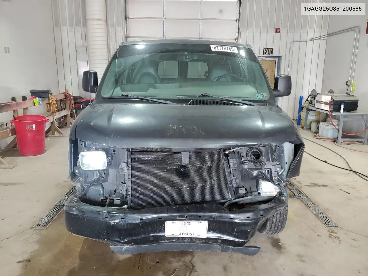 2005 Chevrolet Express G2500 VIN: 1GAGG25U851200586 Lot: 62779785