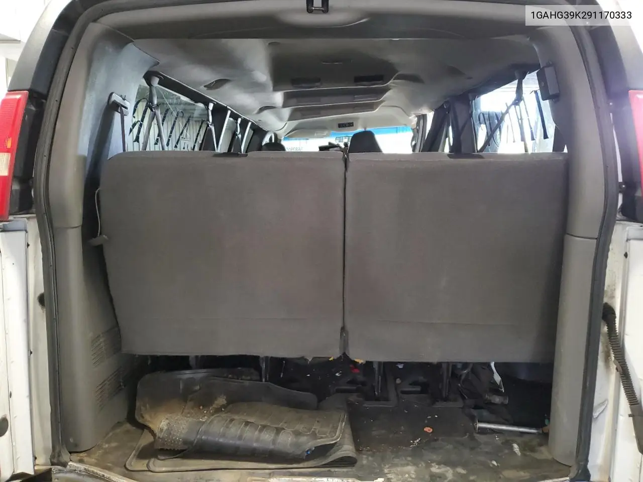 2009 Chevrolet Express G3500 VIN: 1GAHG39K291170333 Lot: 56839105