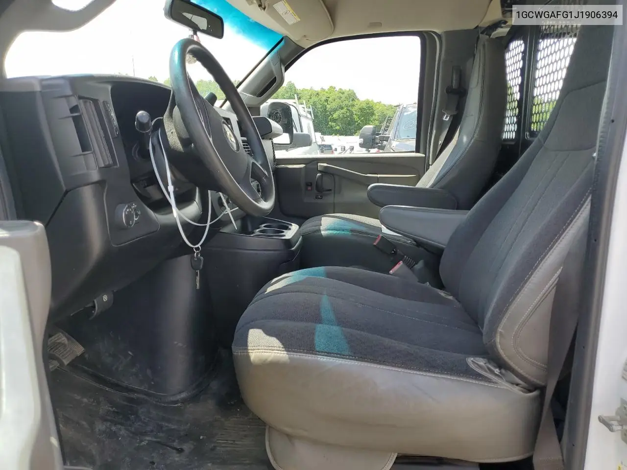 2018 Chevrolet Express G2500 VIN: 1GCWGAFG1J1906394 Lot: 56229455