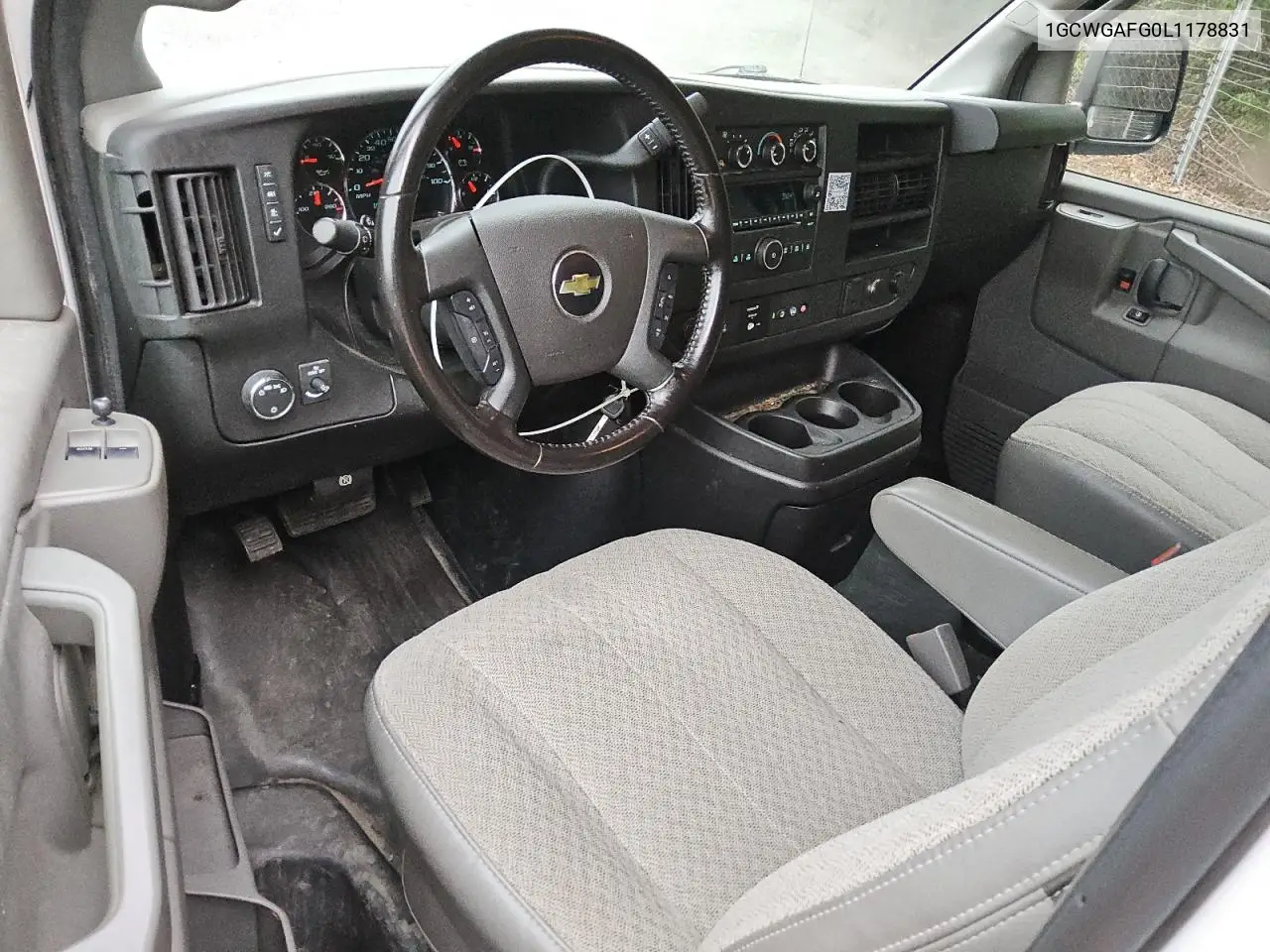 2020 Chevrolet Express G2500 VIN: 1GCWGAFG0L1178831 Lot: 62545515