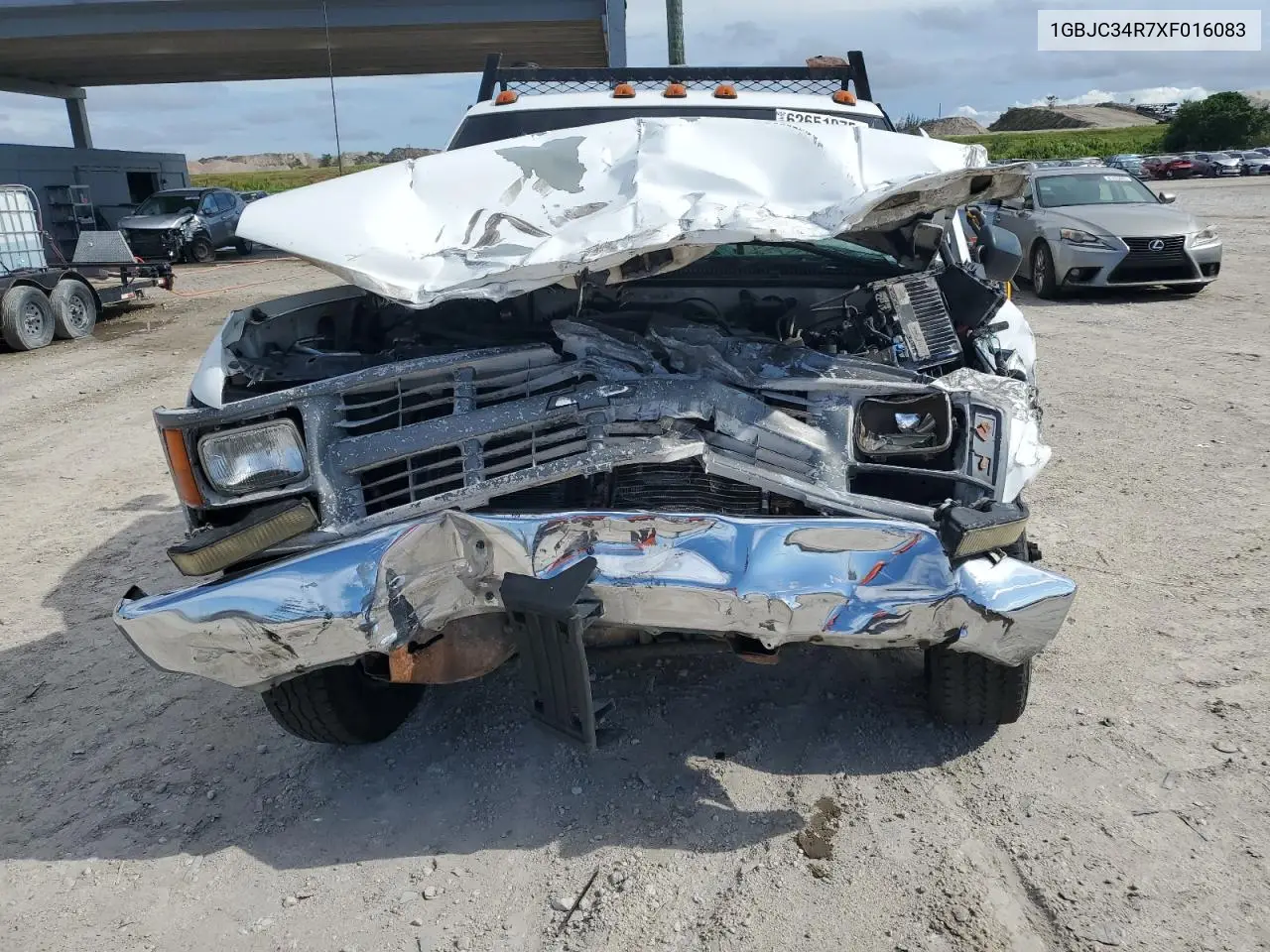 1999 Chevrolet Gmt-400 C3500 VIN: 1GBJC34R7XF016083 Lot: 62651075