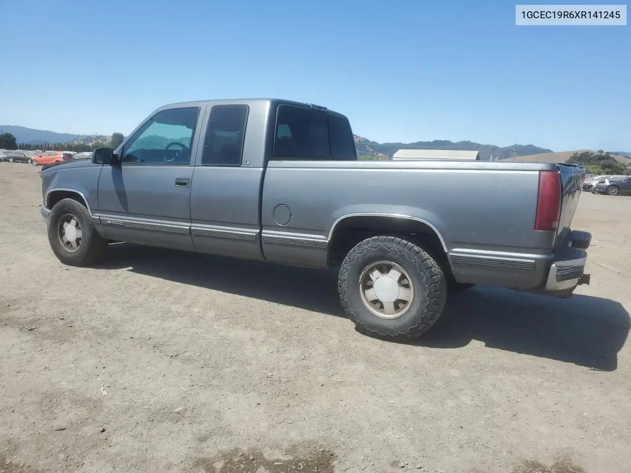 1999 Chevrolet Gmt-400 C1500 VIN: 1GCEC19R6XR141245 Lot: 65626765