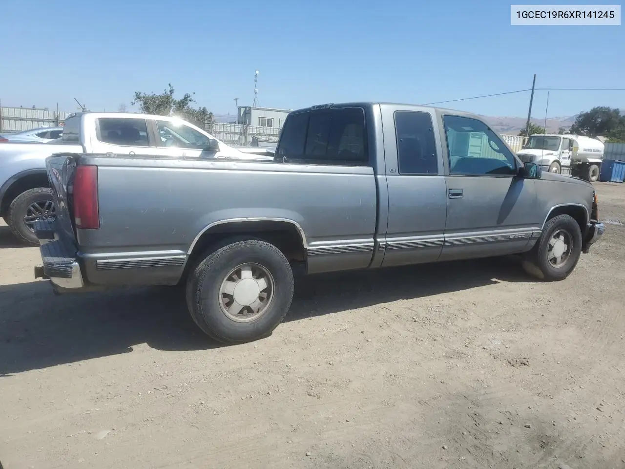 1999 Chevrolet Gmt-400 C1500 VIN: 1GCEC19R6XR141245 Lot: 65626765