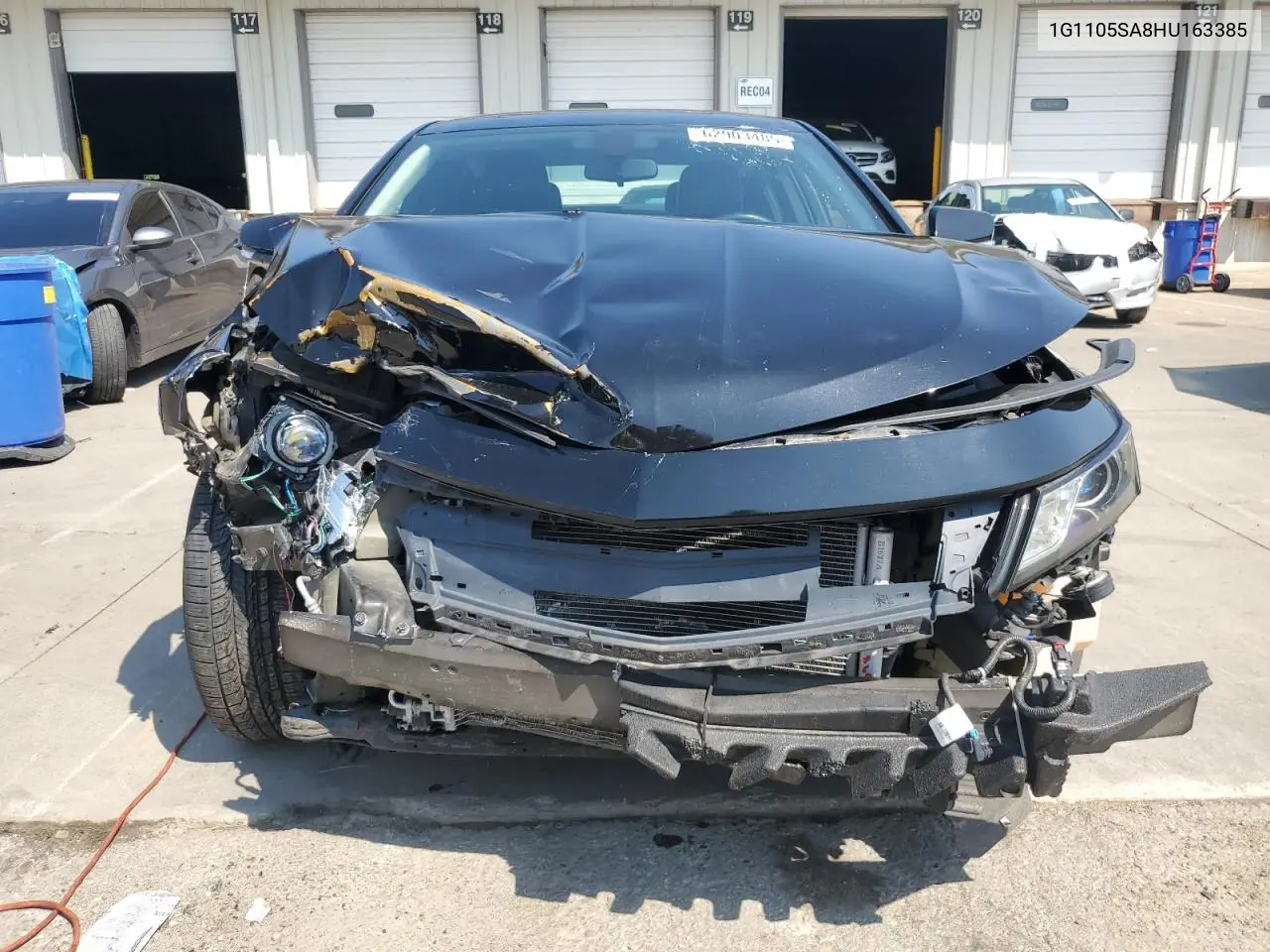 2017 Chevrolet Impala Lt VIN: 1G1105SA8HU163385 Lot: 62903485