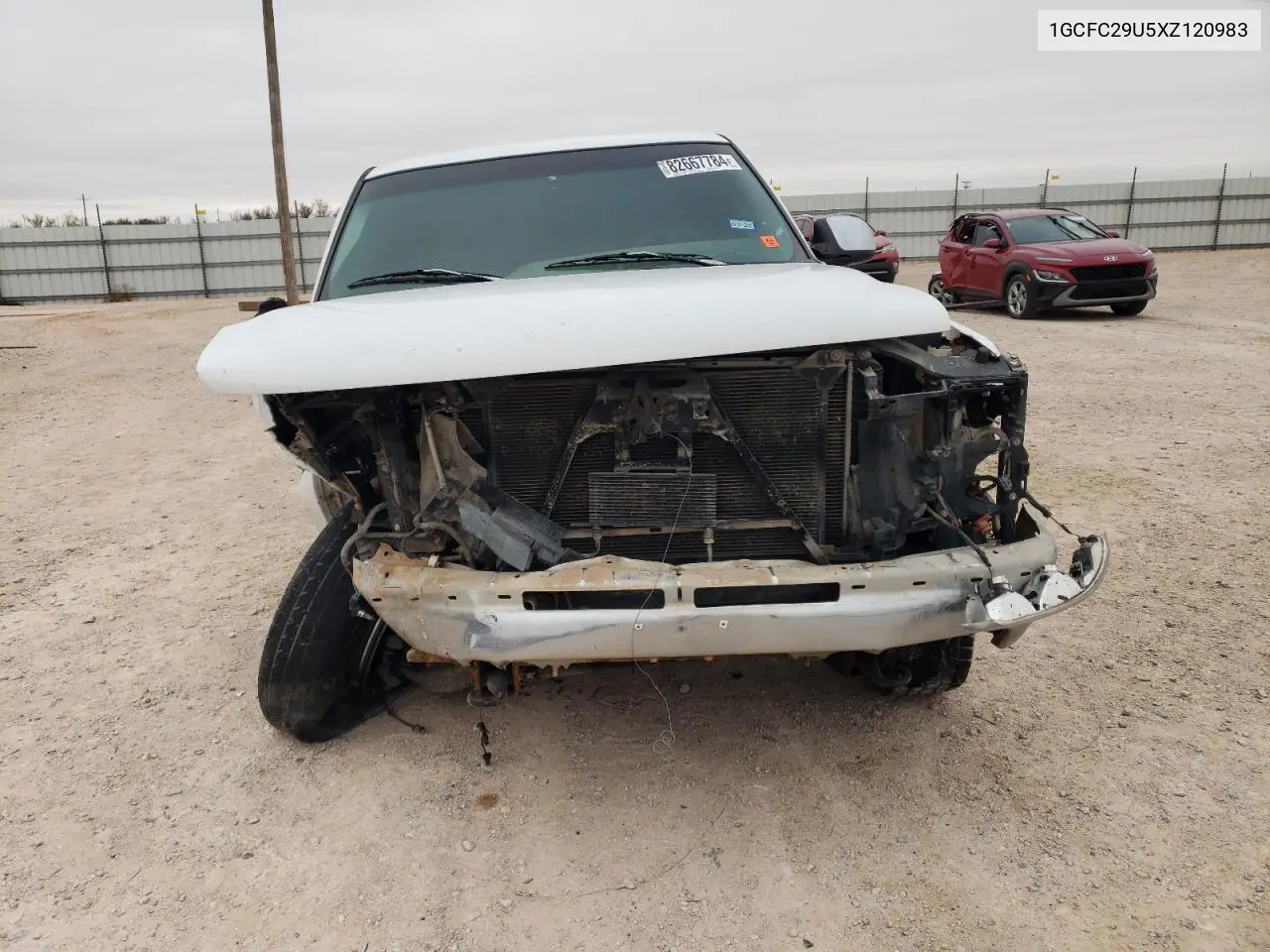 1999 Chevrolet Silverado C2500 VIN: 1GCFC29U5XZ120983 Lot: 50229435
