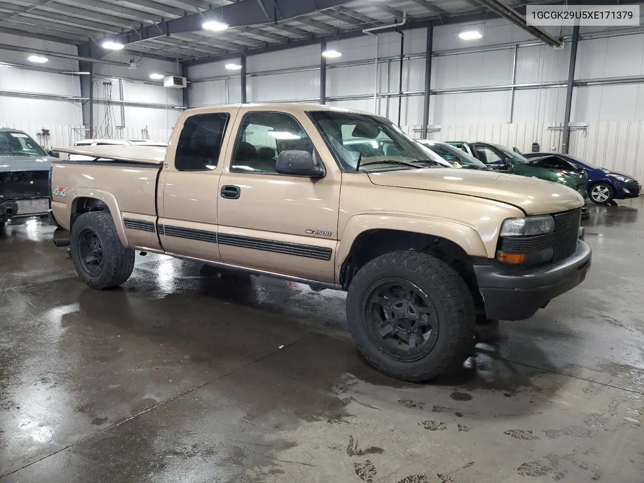 1999 Chevrolet Silverado K2500 VIN: 1GCGK29U5XE171379 Lot: 62301075