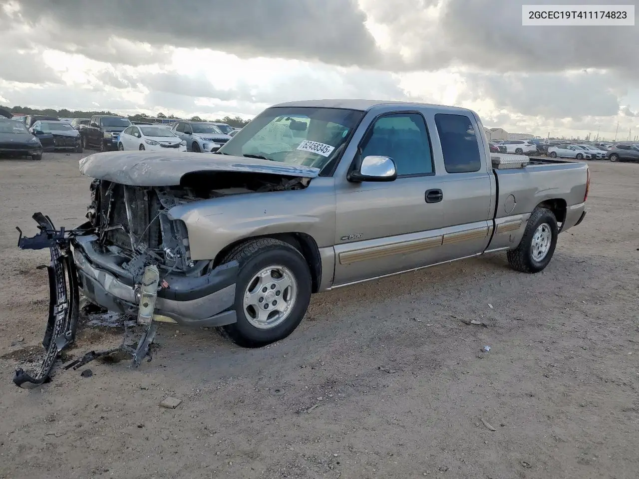 2001 Chevrolet Silverado C1500 VIN: 2GCEC19T411174823 Lot: 62458345