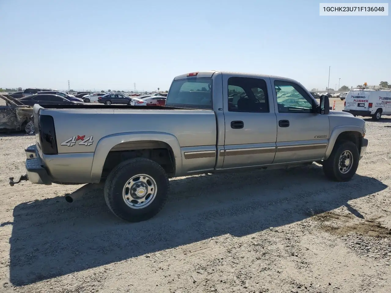 2001 Chevrolet Silverado K2500 Heavy Duty VIN: 1GCHK23U71F136048 Lot: 62821855