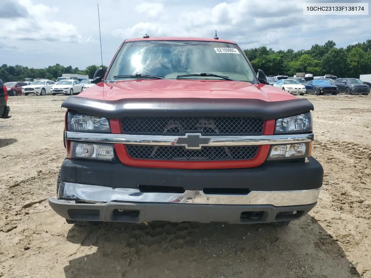 2003 Chevrolet Silverado C2500 Heavy Duty VIN: 1GCHC23133F138174 Lot: 62109905