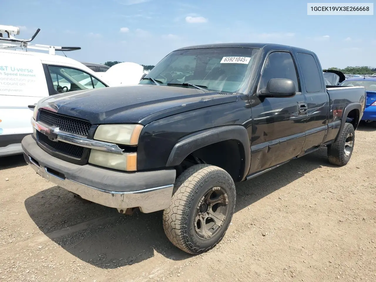 2003 Chevrolet Silverado K1500 VIN: 1GCEK19VX3E266668 Lot: 65921045