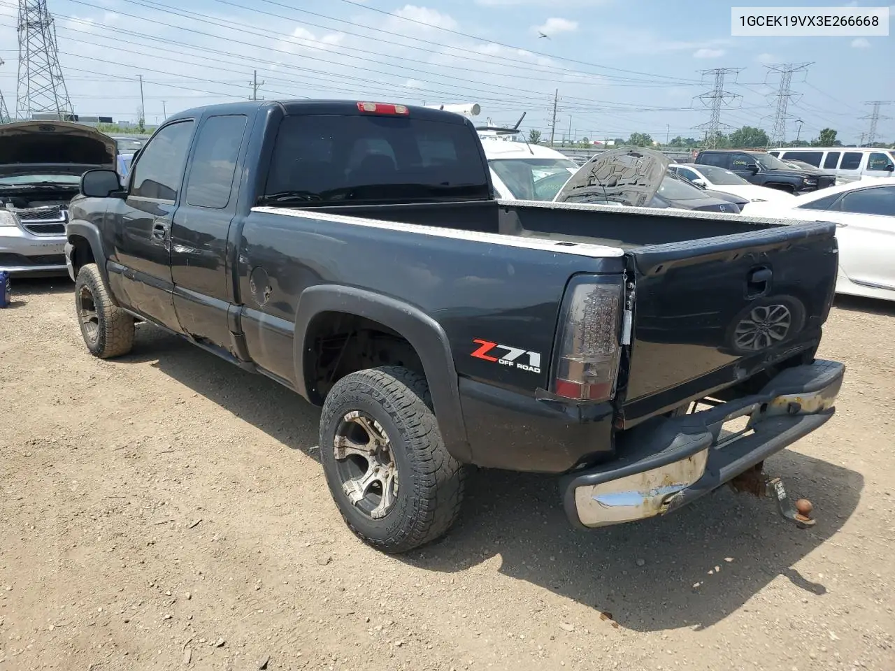 2003 Chevrolet Silverado K1500 VIN: 1GCEK19VX3E266668 Lot: 65921045