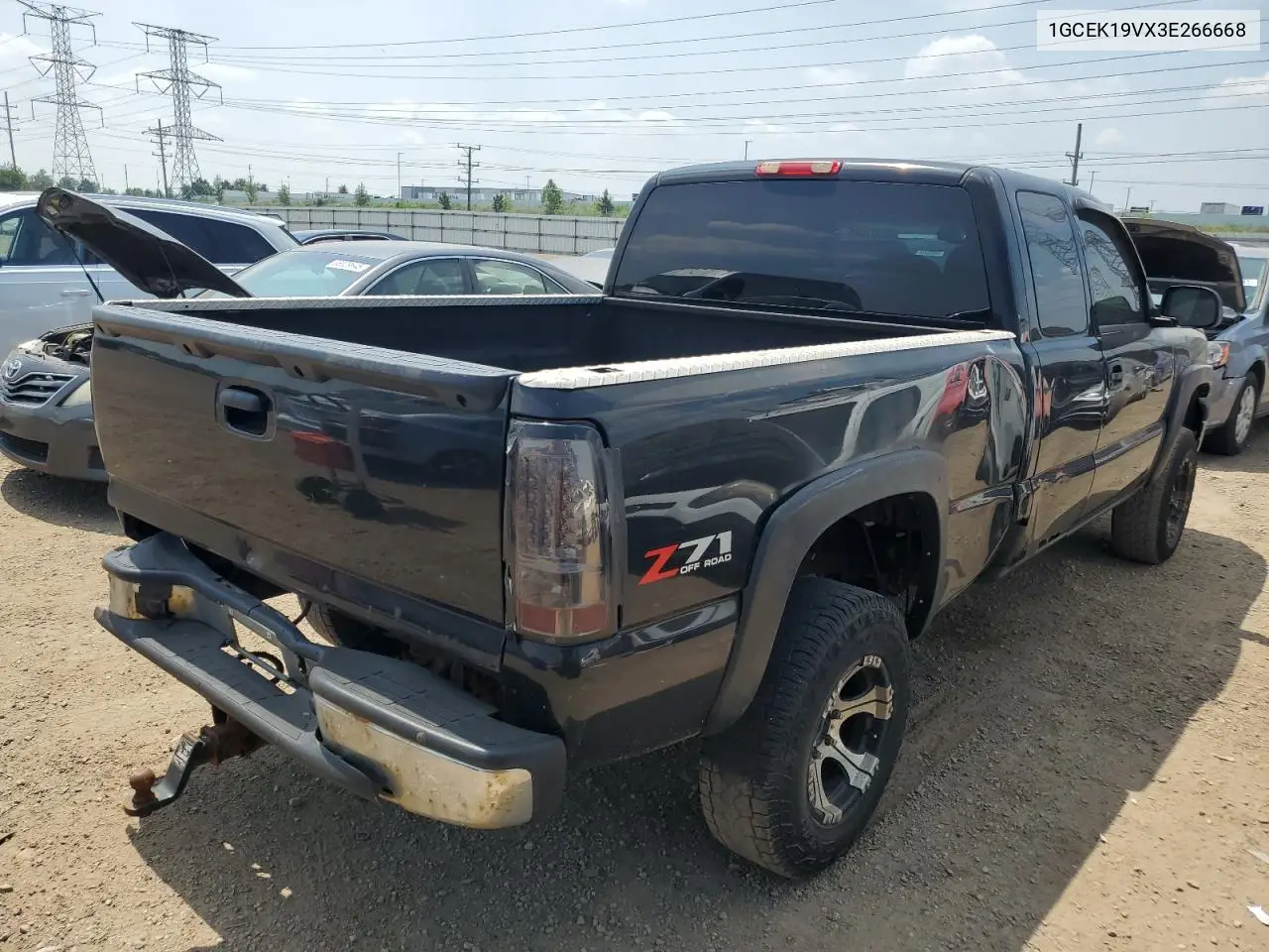 2003 Chevrolet Silverado K1500 VIN: 1GCEK19VX3E266668 Lot: 65921045