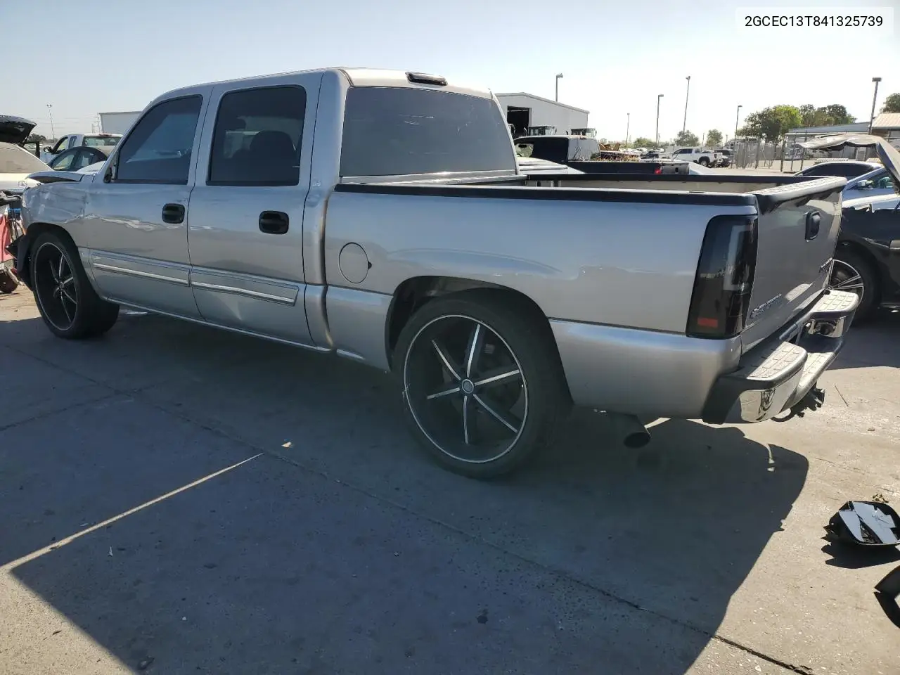 2004 Chevrolet Silverado C1500 VIN: 2GCEC13T841325739 Lot: 62288135