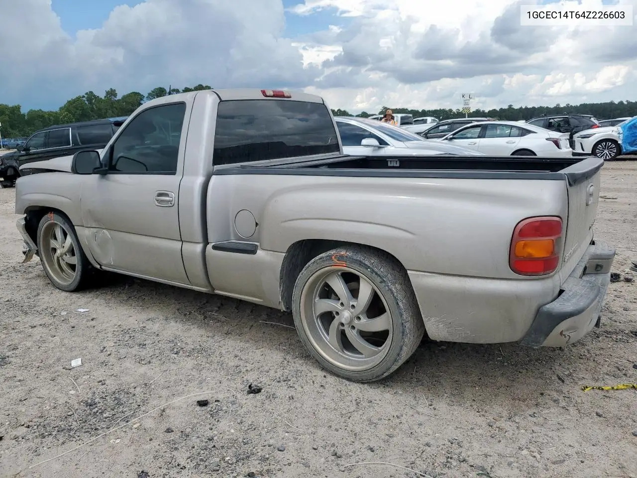 2004 Chevrolet Silverado C1500 VIN: 1GCEC14T64Z226603 Lot: 62922365