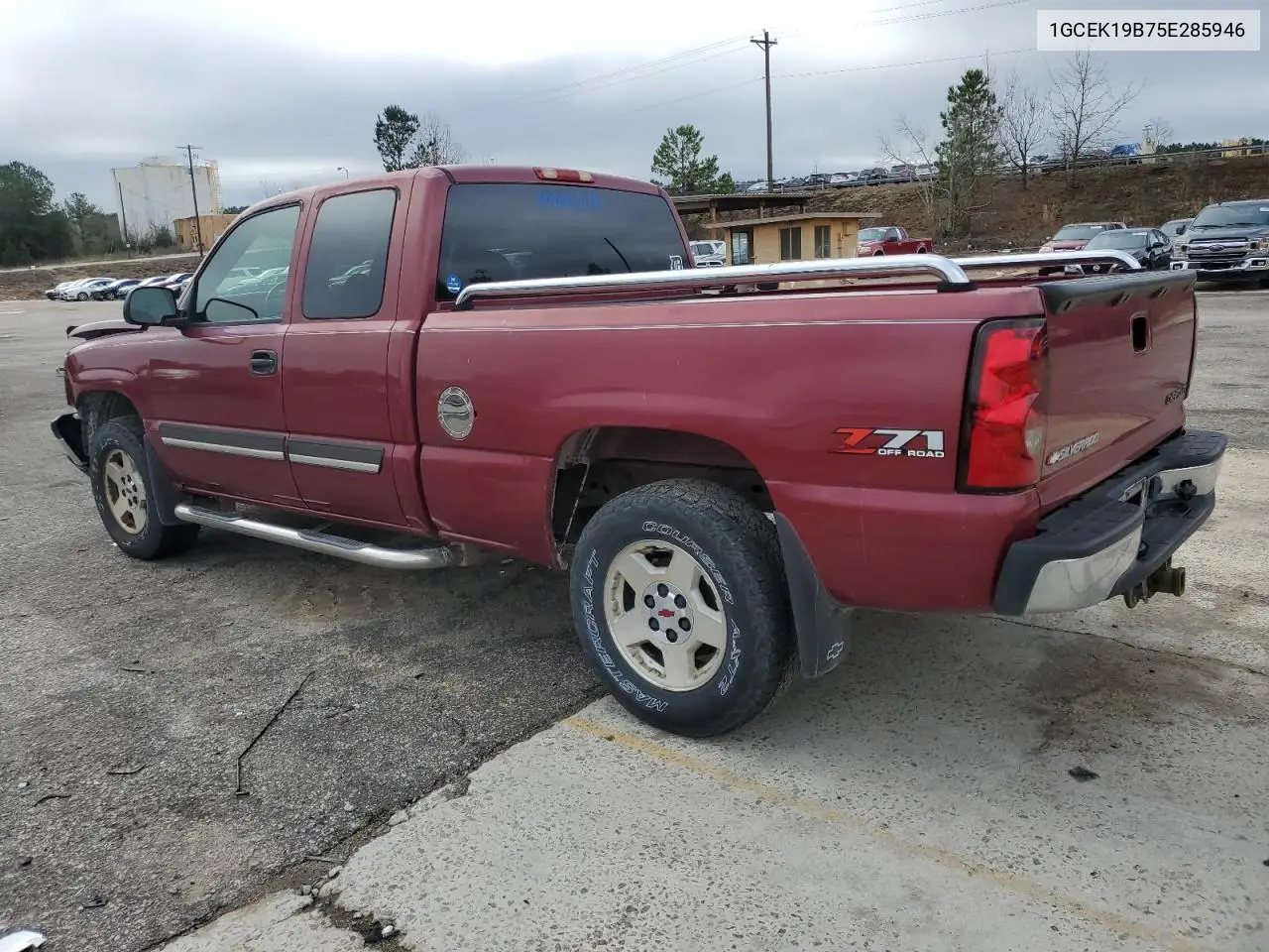 2005 Chevrolet Silverado K1500 VIN: 1GCEK19B75E285946 Lot: 42973504