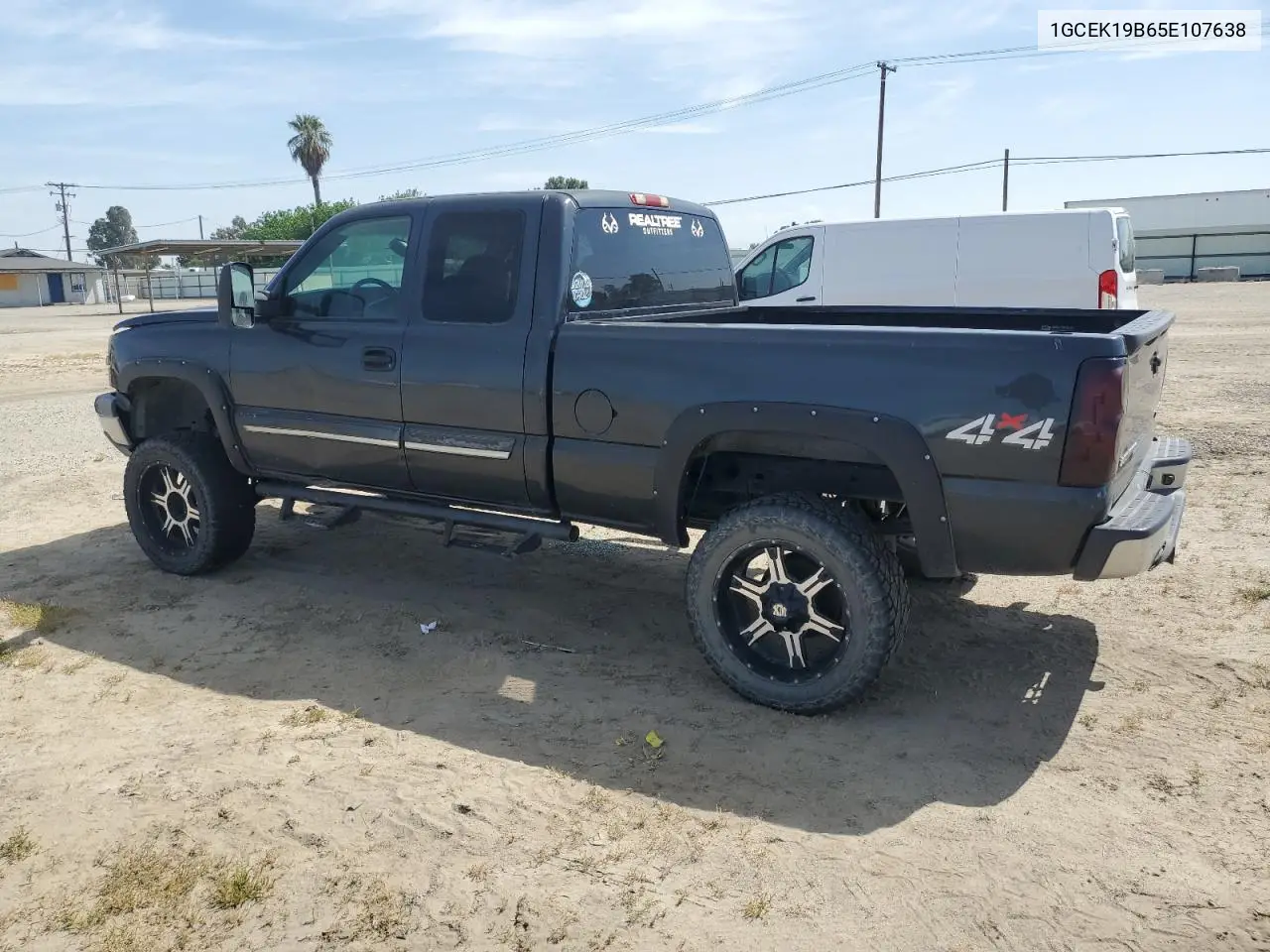 2005 Chevrolet Silverado K1500 VIN: 1GCEK19B65E107638 Lot: 54097595