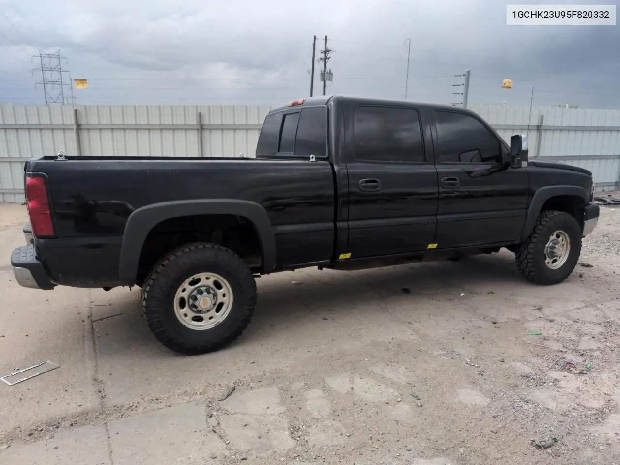 2005 Chevrolet Silverado K2500 Heavy Duty VIN: 1GCHK23U95F820332 Lot: 56718705