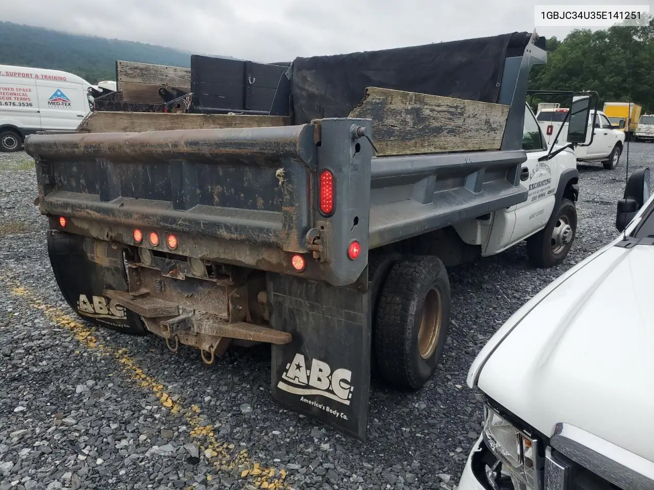 2005 Chevrolet Silverado C3500 VIN: 1GBJC34U35E141251 Lot: 62311945