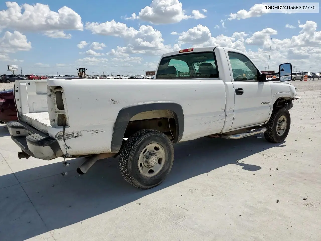 2005 Chevrolet Silverado C2500 Heavy Duty VIN: 1GCHC24U55E302770 Lot: 63054315