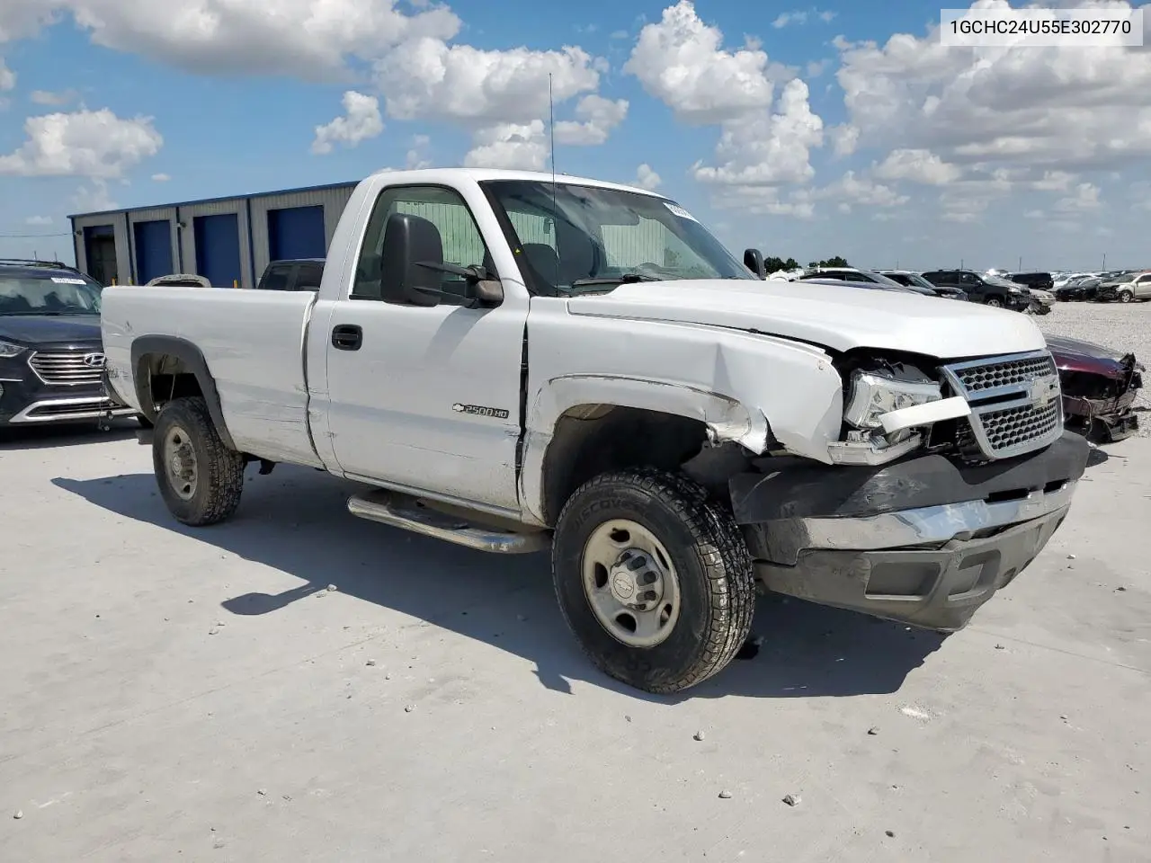 2005 Chevrolet Silverado C2500 Heavy Duty VIN: 1GCHC24U55E302770 Lot: 63054315