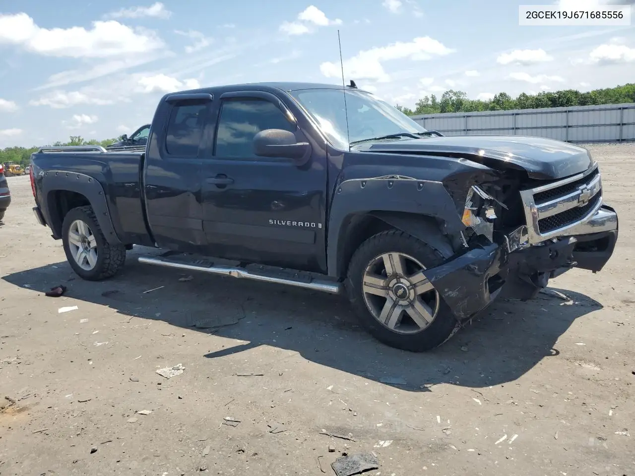 2007 Chevrolet Silverado K1500 VIN: 2GCEK19J671685556 Lot: 62690375