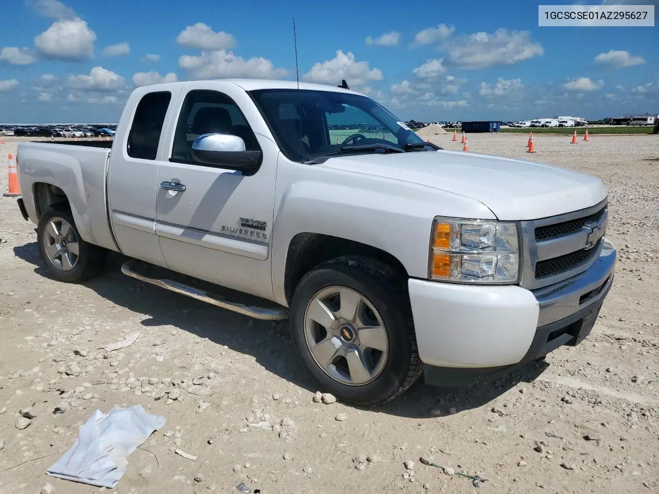 2010 Chevrolet Silverado C1500 Lt VIN: 1GCSCSE01AZ295627 Lot: 62350495