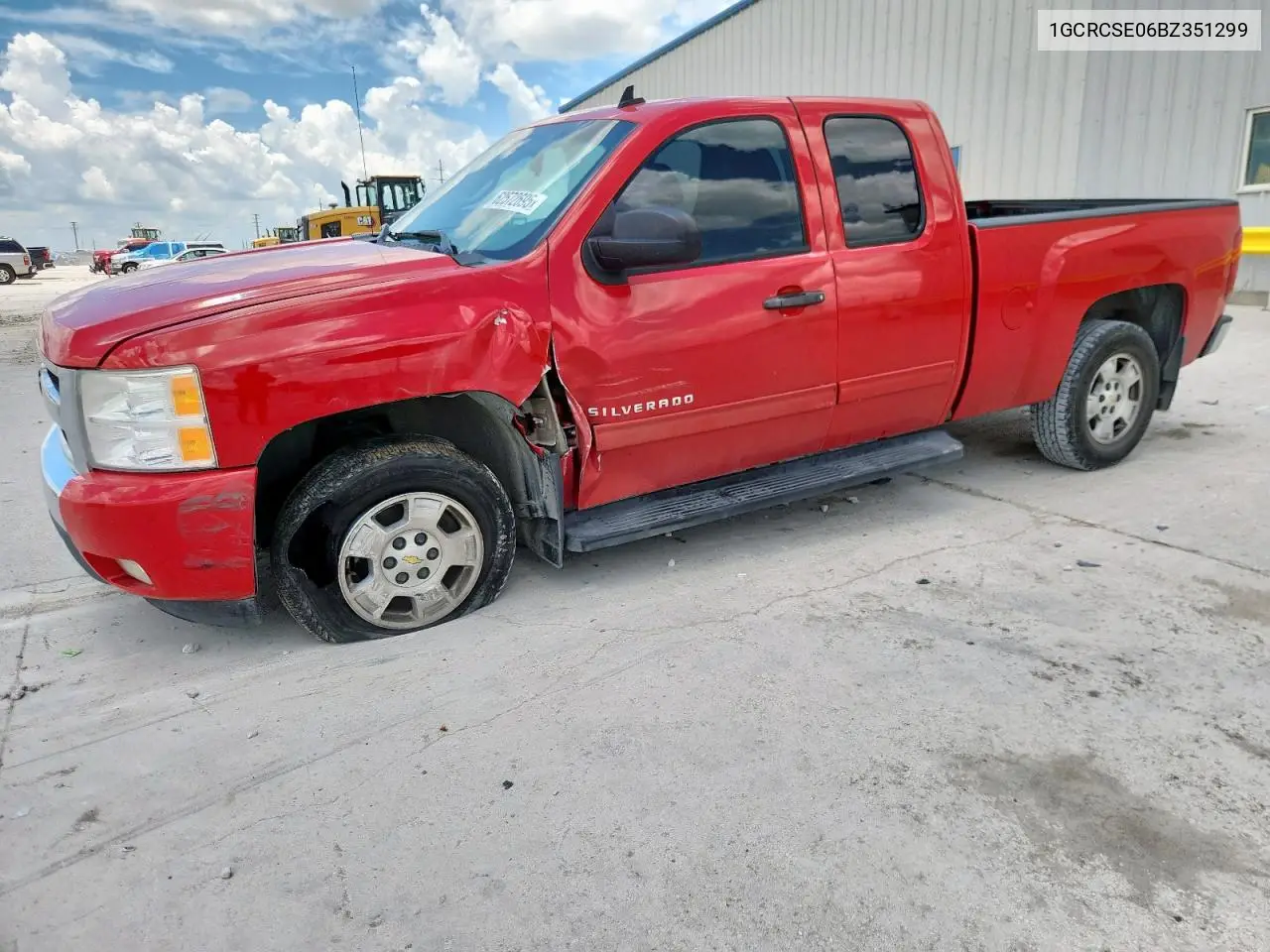 2011 Chevrolet Silverado C1500 Lt VIN: 1GCRCSE06BZ351299 Lot: 62572695