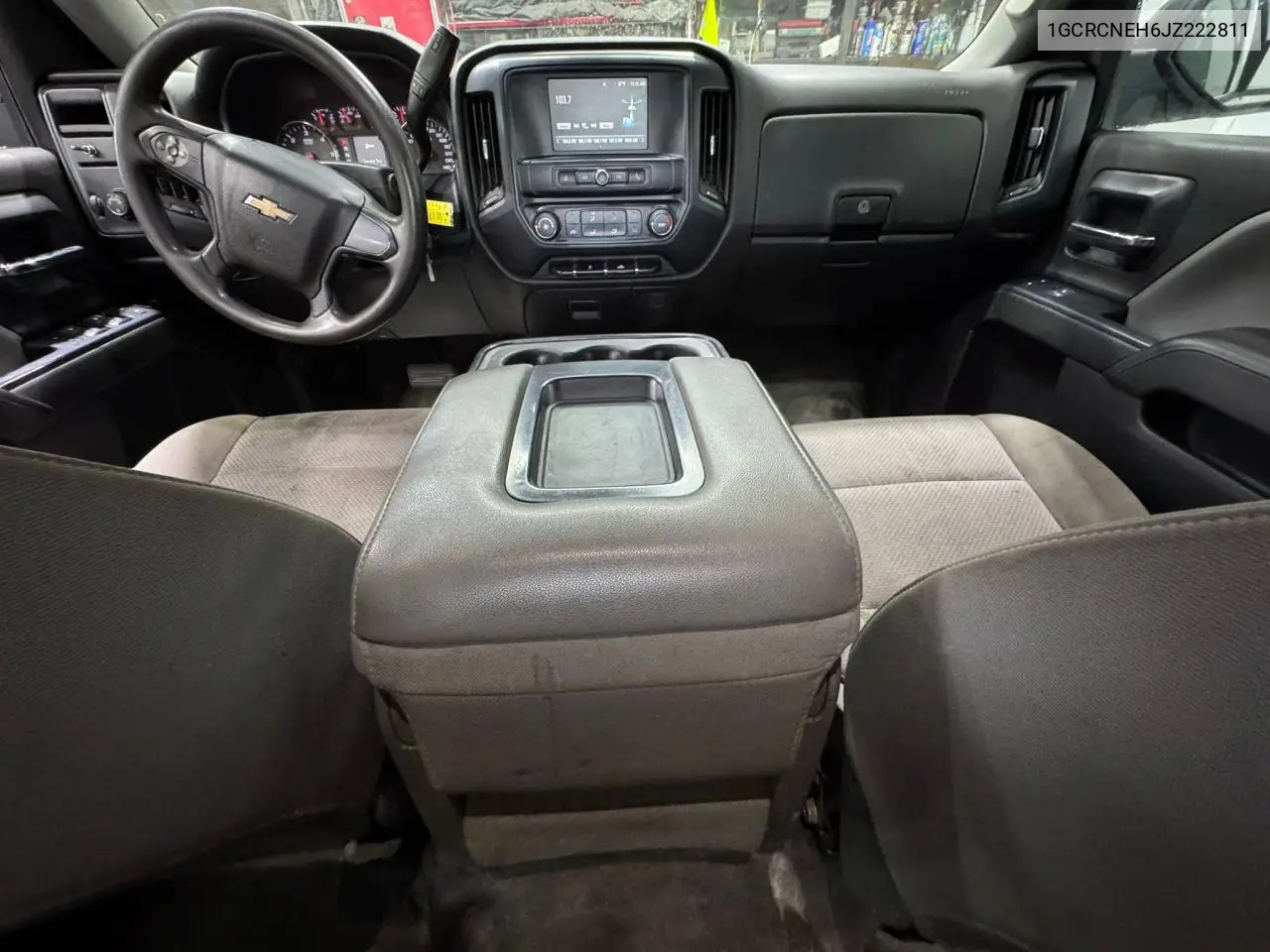 2018 Chevrolet Silverado C1500 VIN: 1GCRCNEH6JZ222811 Lot: 64890225