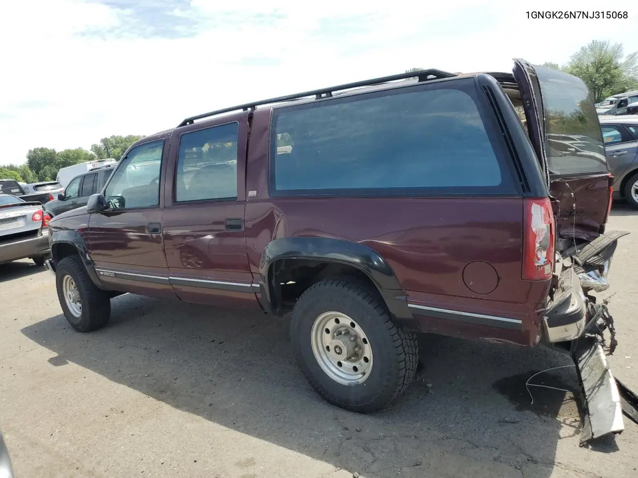 1992 Chevrolet Suburban K2500 VIN: 1GNGK26N7NJ315068 Lot: 61382035