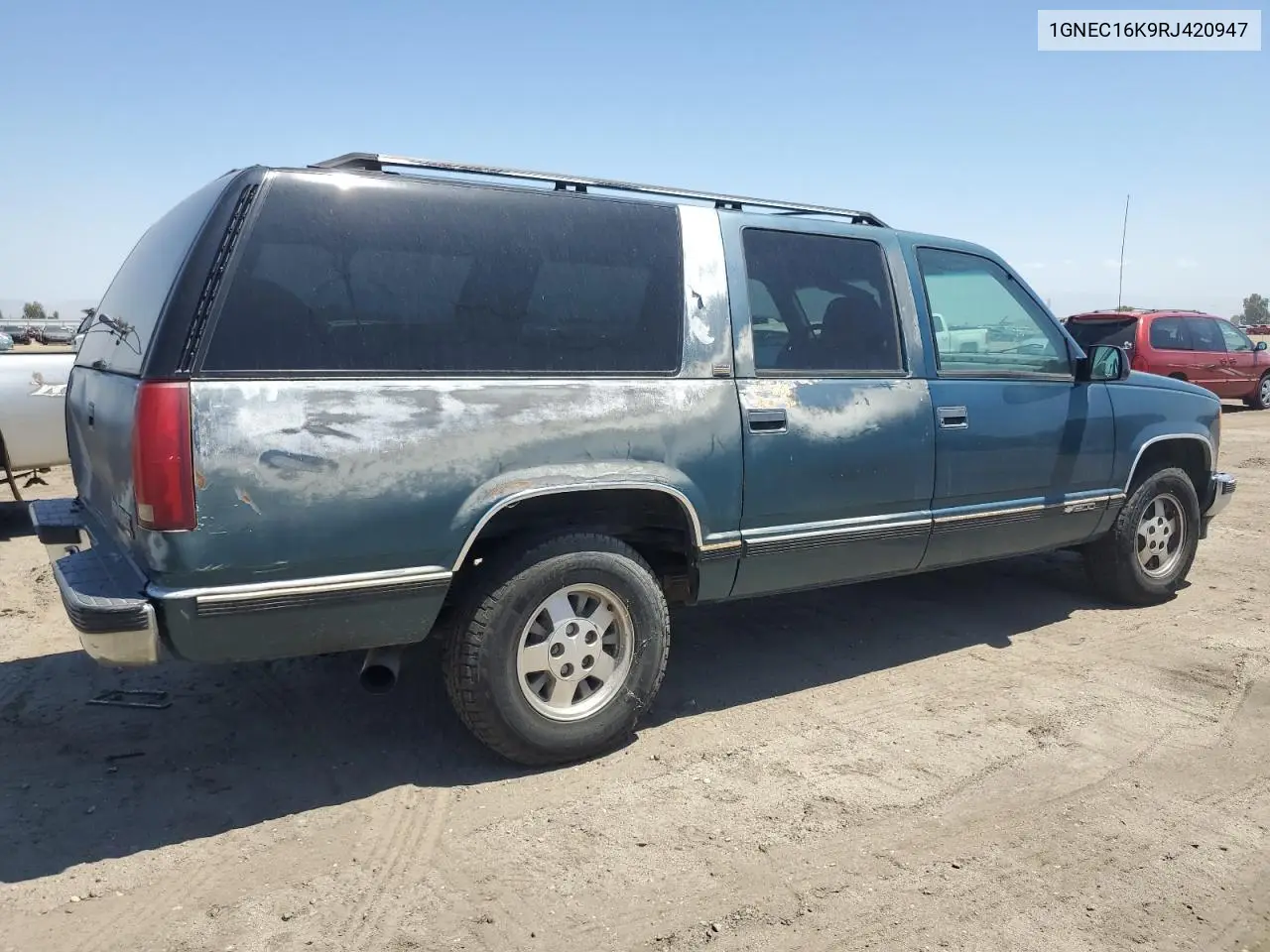 1994 Chevrolet Suburban C1500 VIN: 1GNEC16K9RJ420947 Lot: 55698235